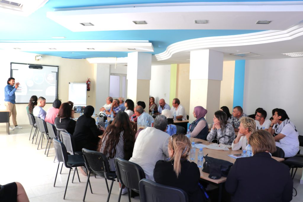 لقاء إقليمي بمدينة سوسة في إطار تأسيس أكاديمية حقوق الإنسان (36)
